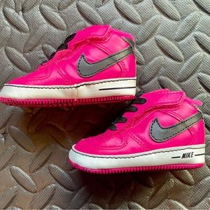 Nike Baby pink Air Force 1 crib shoe